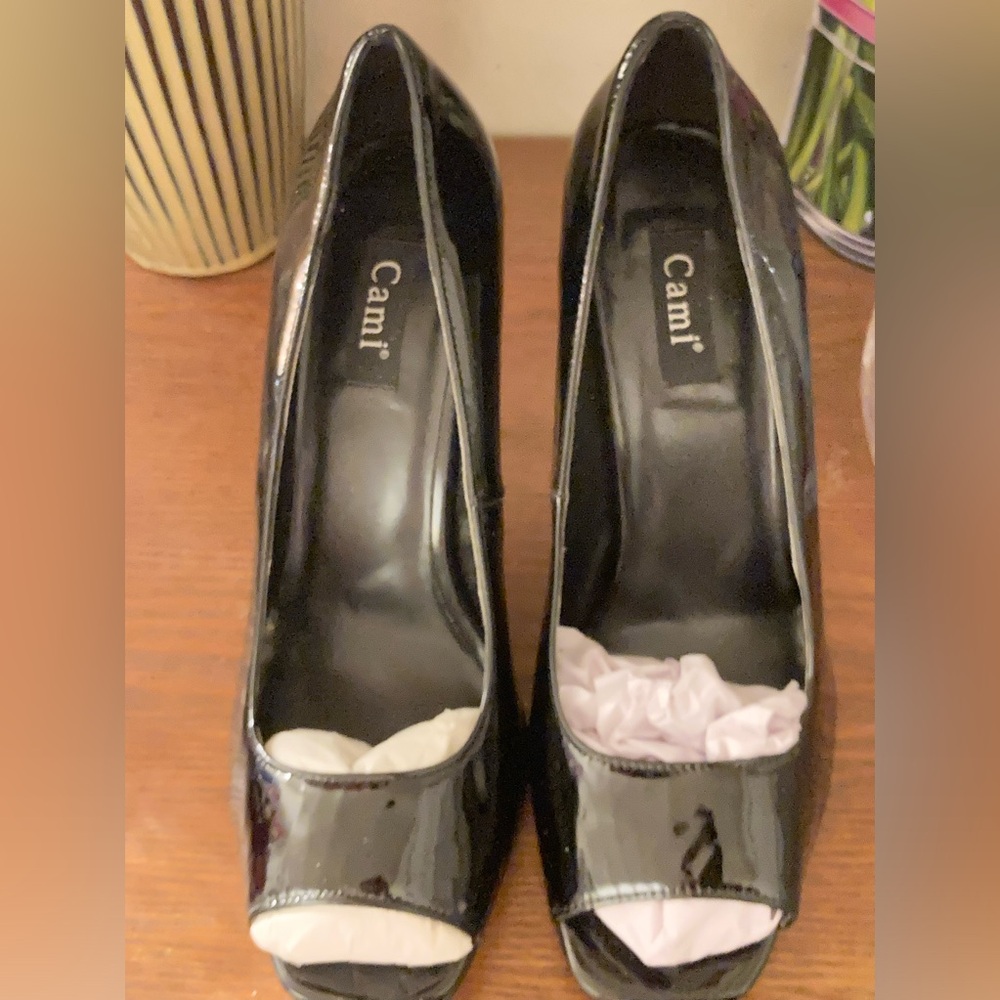 Black patent leather 3 inch heel peep toe pumps